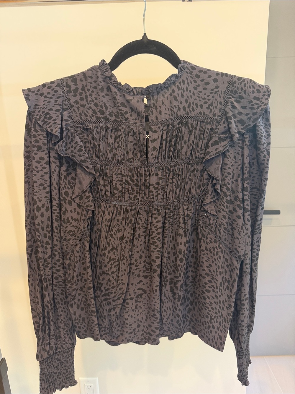 Rails Black Ruffled Animal-Print Long Sleeve Blouse